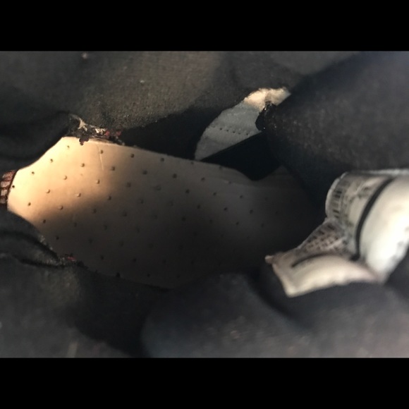 “Space Jam” Air Jordan Retro 9 OG White/Black 6Y - Picture 5 of 12